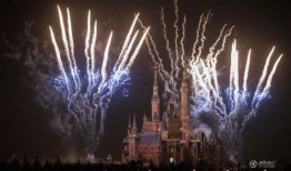 上海迪士尼最新烟花爆料,璀璨夜空，梦幻盛宴即将上演