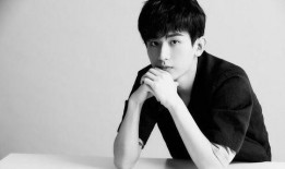 最新爆料成毅,神秘女友身份引热议，恋情细节揭秘